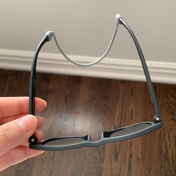 Very gently used Infant sunglasses with strap for age 0-2 - Picture 4 of 4